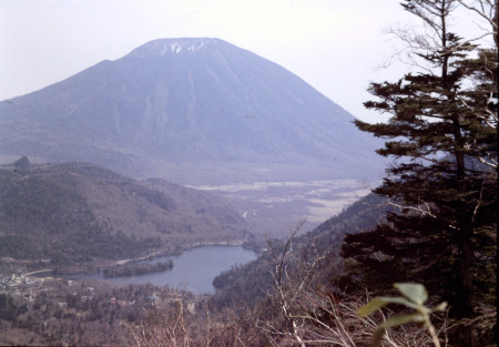 男体山